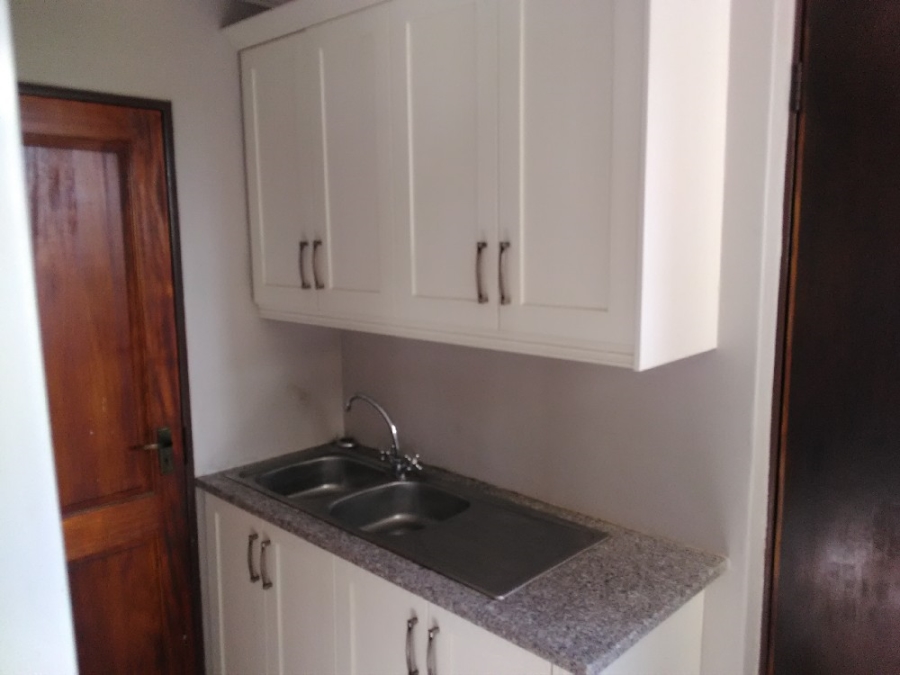 To Let 4 Bedroom Property for Rent in Hillside Free State